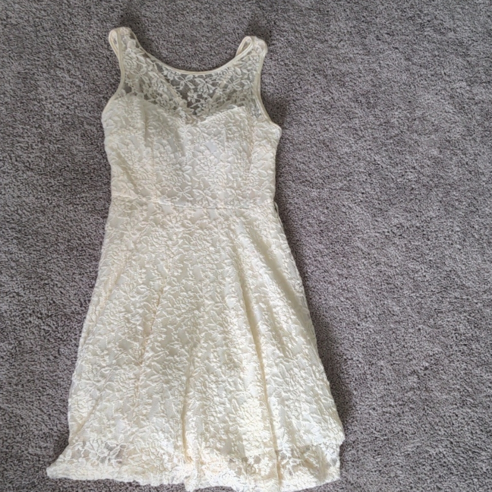 Juno Small Cream Bridesmaid Sleeveless Dress
